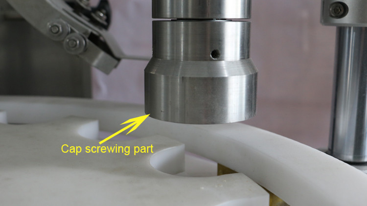 500ml round bottle filling machine with cap sealing and star wheel running