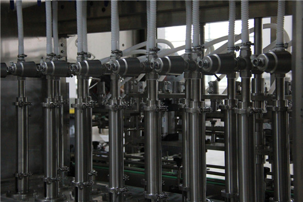 High capacity capsicum sauce linear liquid filling machine